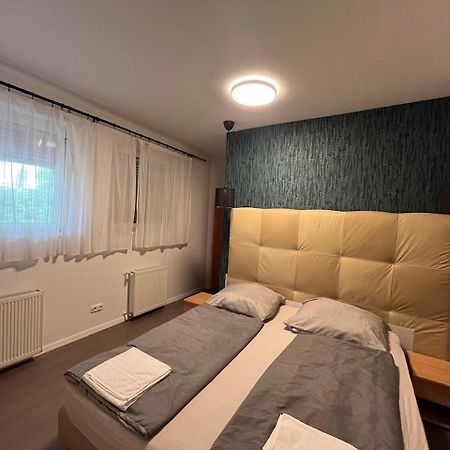 Y Apartman Balatonlelle Exterior photo