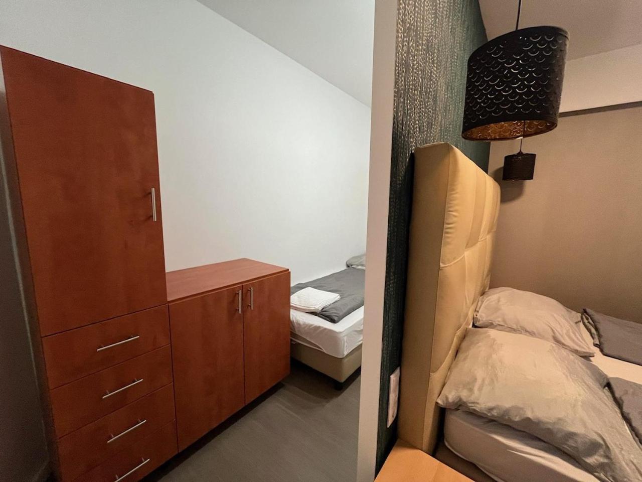 Y Apartman Balatonlelle Exterior photo