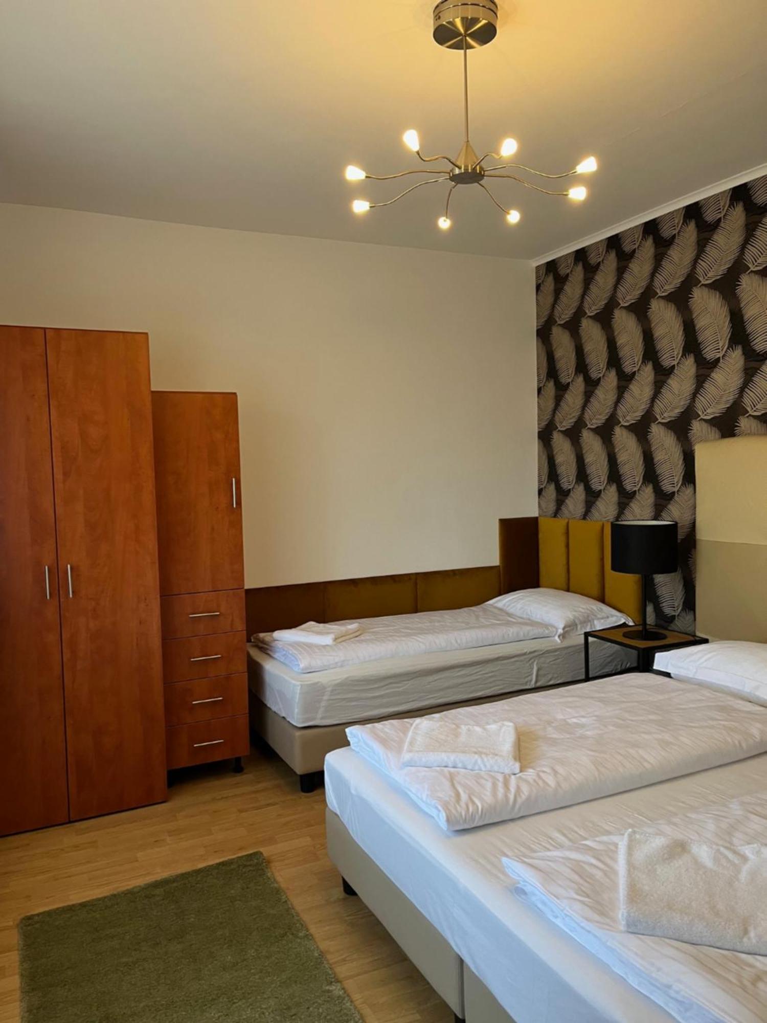 Y Apartman Balatonlelle Exterior photo